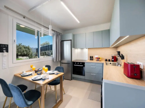 Asmira Apartments
