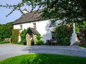 Brooklawn House Bed and Breakfast
