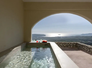 One bdr Apartment for 4-sea View-hot Tub-parking