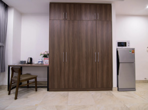 RedDoorz Premium near Hang Xanh