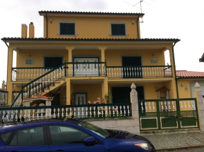 House With 4 Bedrooms in Cortiçada, With Wonderful Mountain View, Enclosed Garden and Wifi Near the Slopes