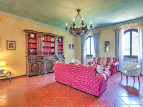Majestic Farmhouse in San Vivaldo with Swimming Pool