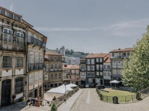 Trovador City Guest House