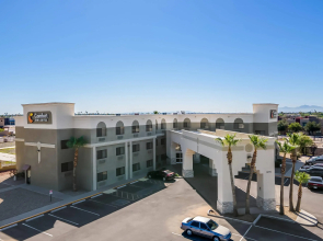 Comfort Inn & Suites Surprise Near Sun City West