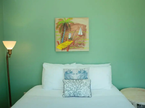 Large Oceanfront Villa With Pool Close to Village