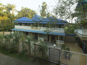 OYO 22919 Blue Roof Sea Side