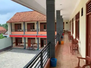 Hotel KINI JAYA