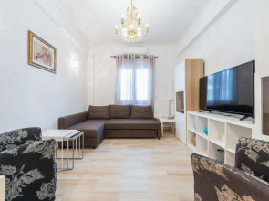 Fresh and Clean apt for 6 in Koukaki