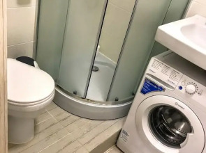 Апартаменты в центре на ул. Пологой, 17