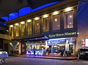 Kuta Townhouse Apartments