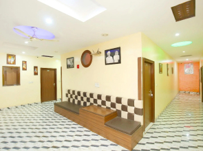 OYO Flagship 5375 Hotel White House