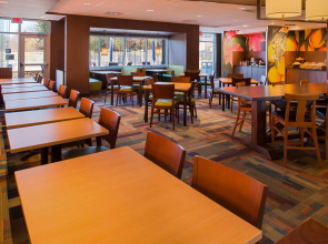 Fairfield Inn and Suites by Marriott Akron Stow