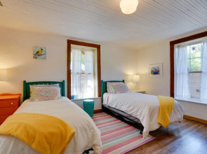 Patagonia Cottage w/ Patio & Yard: Walk to Town!