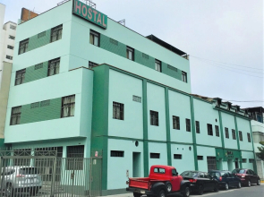 Hostal Carlos Tenaud