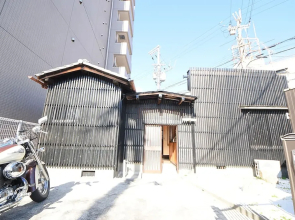 Tarbo's House Nishikitsuji : Free Parking, Pet OK