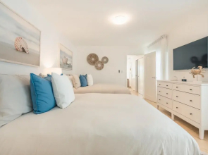 Just a few Steps to the Pool Come Enjoy This Amazing 1BR Villa at Green One