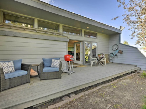 Sunny Pagosa Springs Escape w/ Deck & Views!