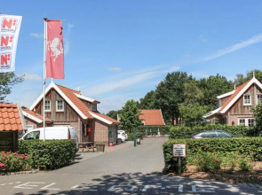 Nice Home in Hoge Hexel With 3 Bedrooms and Wifi