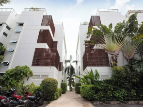 Beachfront and Pool 2 BR Apt- Selina 870