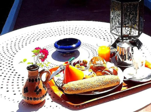 Dar Omar Khayam