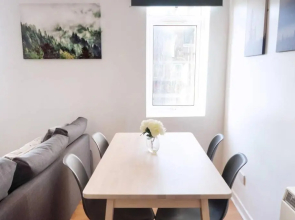 Block of apartments for up to 24 people by centre!