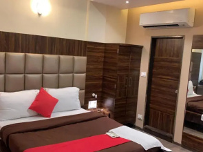 Hotel Lotus Residency