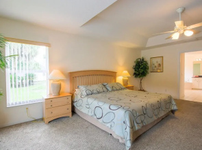 Spacious Modern Pool Home, Family & Golf Trips - 4727 4 Bedroom Home by RedAwning
