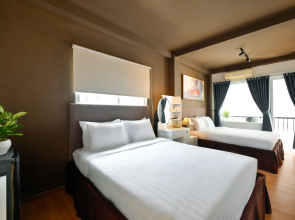 The Noble Swan Wood Park Hotel