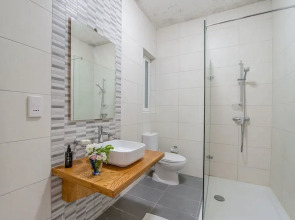 The Hillock North G1