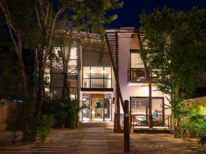 VILLA KINICH: Best Villa in Aldea Zama with Chef and Spa 4BR 11PPL