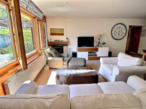35 Rooms Apartment at 300m From the Cableway