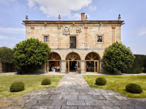 Helguera Palacio Boutique & Antique