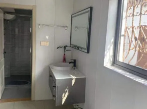 Qinyi Mianmian Homestay (Yangzhou Dongguan Street Branch)