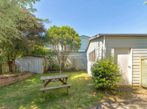 Family at Wharewaka - Wharewaka Holiday Home