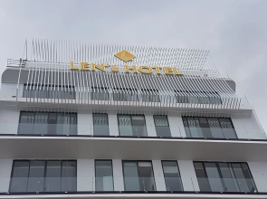 Len's Hotel