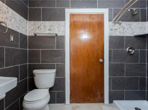 Seashell - Three Bedroom Home