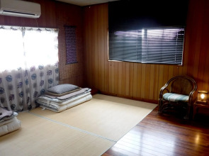 Okinawa Hostel Yanbaru Fukuro