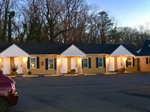 Red Carpet Inn