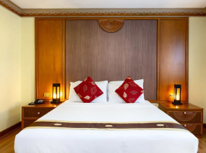 Town In Town Garden Resort