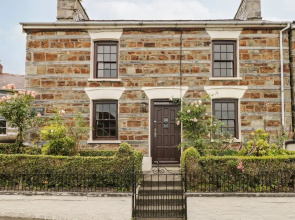 Penywhelp House