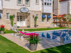 Salbakos Herakleia Hotel