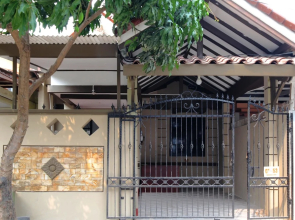 Kamar Keluarga Bandara IV Syariah