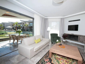 Retron Residence