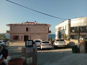Cunda Esin