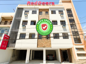 RedDoorz near SM Bicutan