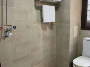 Chuxiong Super 8° Jujunlaike Homestay