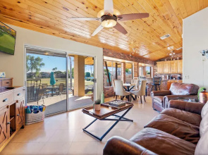 Spa, Covered Patio: Upscale Phoenix Oasis!