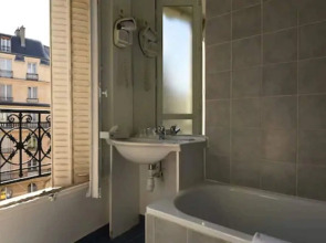 Adonis Sacré Cœur Hôtel Roma