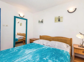 Amazing Home in Supetarska Draga With 3 Bedrooms and Wifi