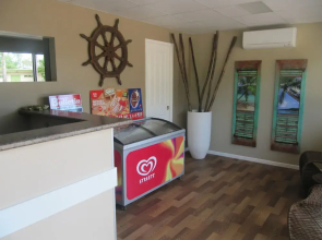 Tropical Beach Caravan Park